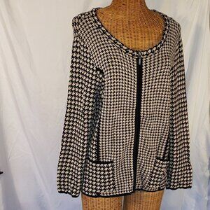 Ladies COLDWATER CREEK Houndstooth Zip-up Cardigan in Cream & Black - 12